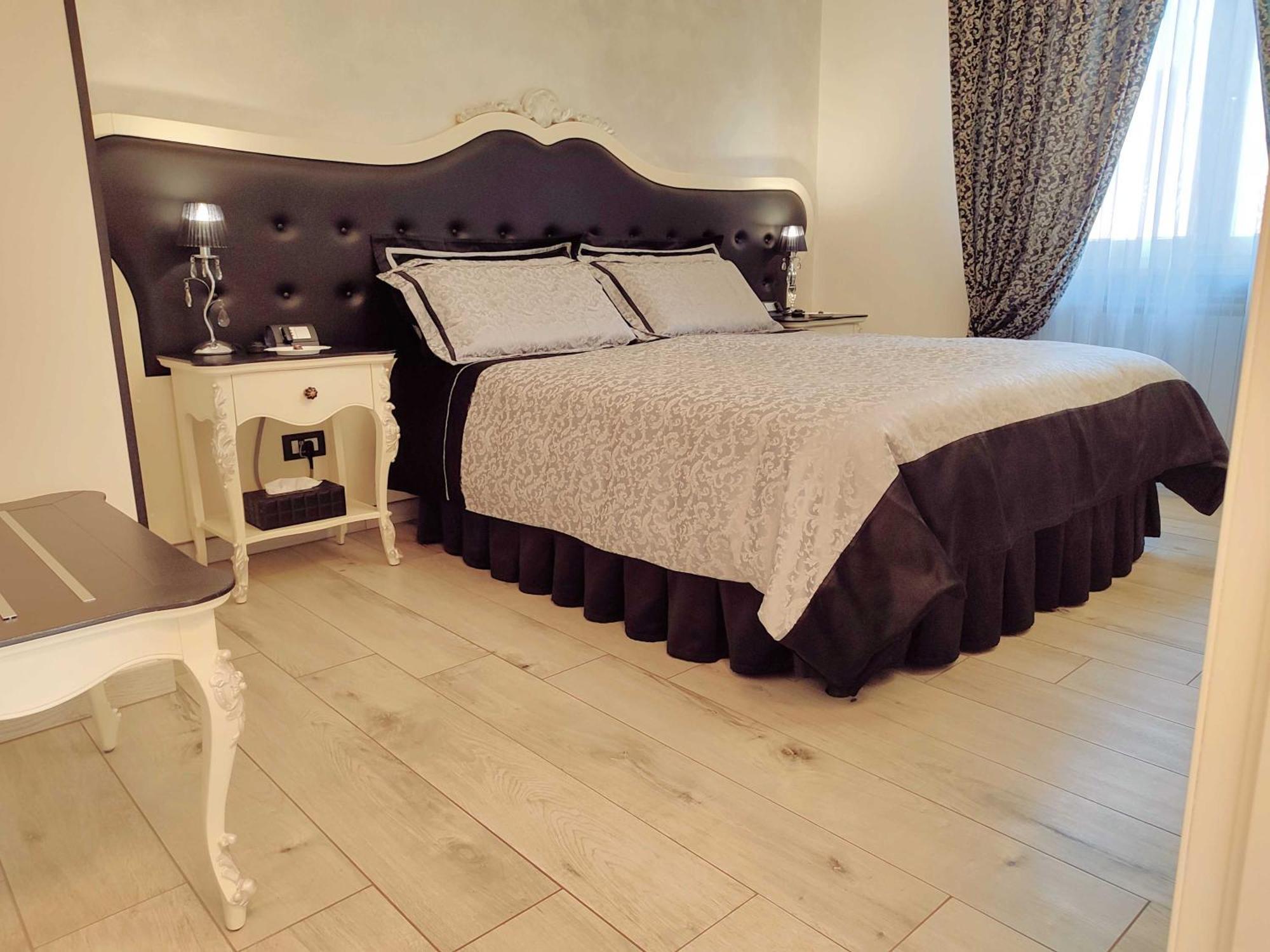 Alloggio Turistico Giulietta E Romeo - Intero Appartamento - Villafranca Di Verona, Zimmer, Holiday Rooms Dış mekan fotoğraf